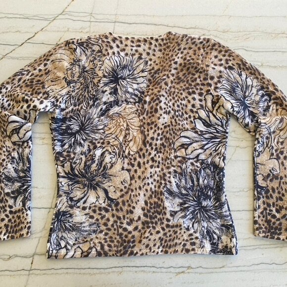 Neiman Marcus 100% Cashmere V-Neck Sweater Sz M - Picture 2 of 7